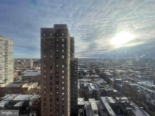 Building Photo - 2018 Walnut St