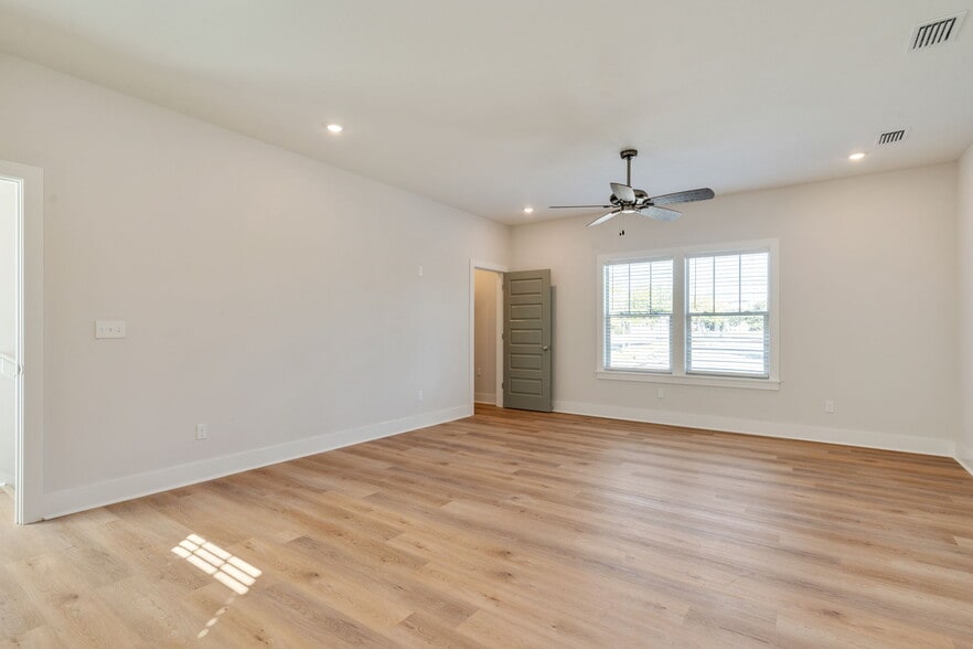 Building Photo - 4081 Ivy Green Trl