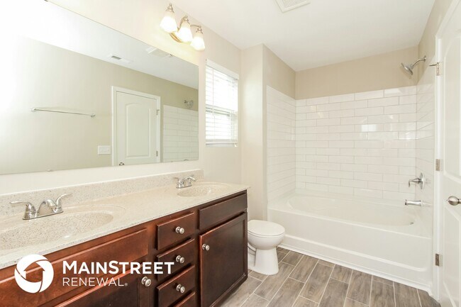 Building Photo - 4211 Pegwell Ave