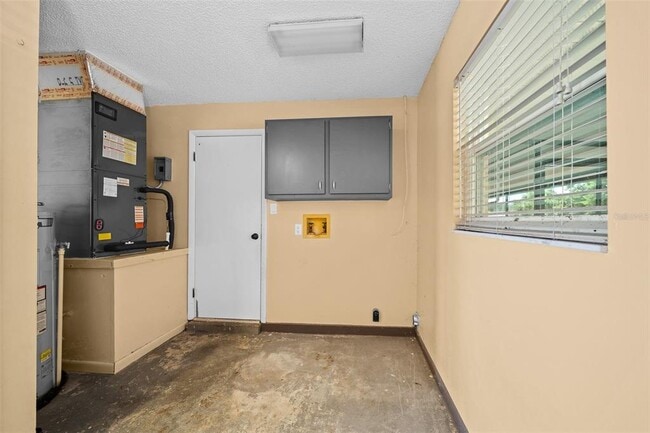 Building Photo - 1820 SE 57th Ave