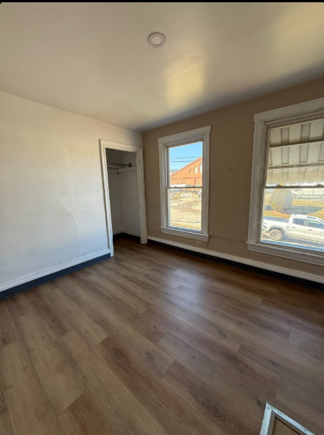 Building Photo - Charleroi, PA-2 Bedroom, 1 Bath