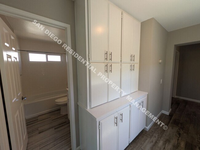Building Photo - **$250 MOVE-IN INCENTIVE** Discover the Be...