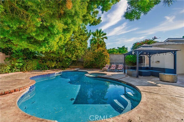 Building Photo - 21711 Mulholland Dr