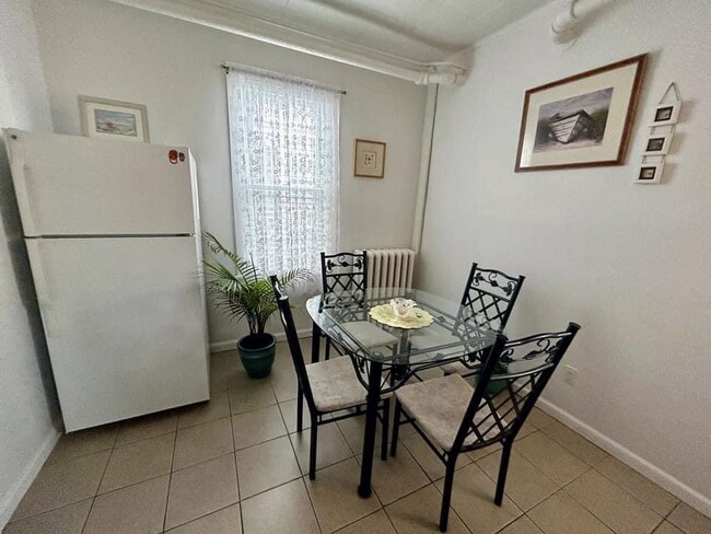 Building Photo - 31 N Weymouth Ave