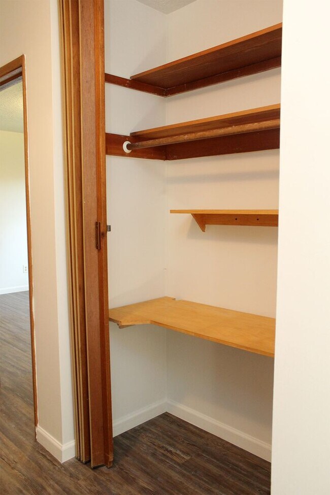 Building Photo - rbhl01