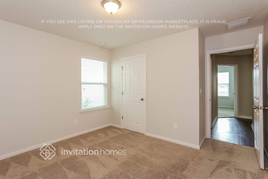 Building Photo - 77020 Hardwood Ct