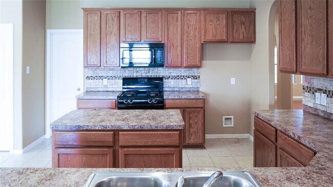 Building Photo - 15206 Bartlett Landing Dr