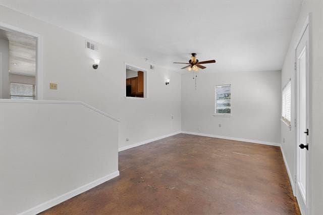 Building Photo - 317 W Pecan St