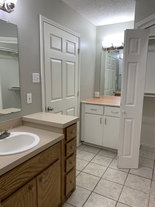 Building Photo - Beautiful Home in Frenship School District