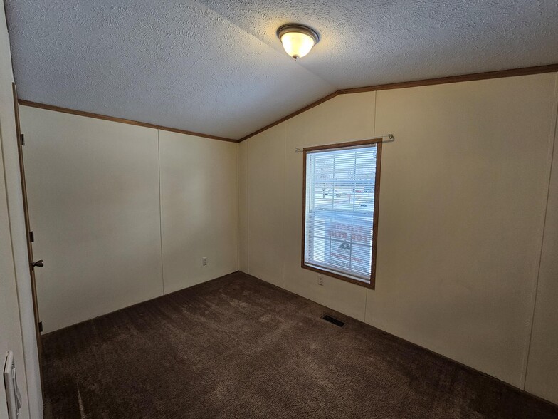 Building Photo - 54 Noble Ln