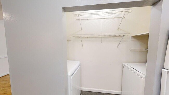 Building Photo - 1107 River Ct