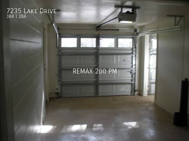Building Photo - 7235 Lake Dr