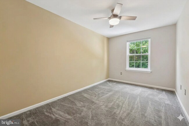 Building Photo - 606 Coates Ln