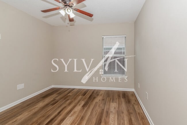 Building Photo - Lease today! No extra charge for contentme...