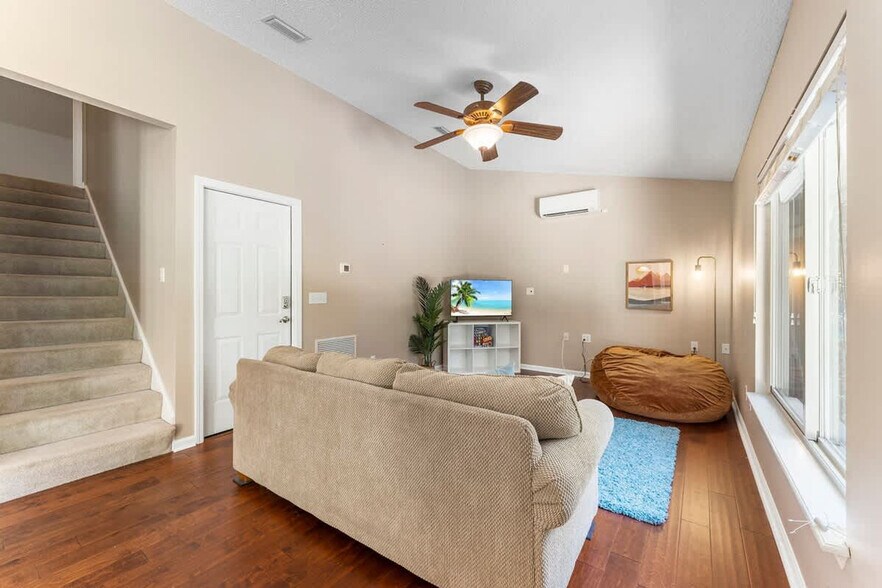 Building Photo - 15652 Coastal Ln
