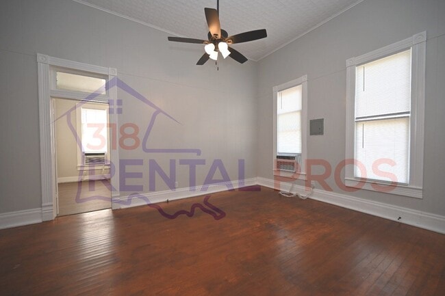 Building Photo - 608/610 S Bonner St