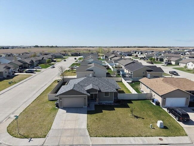 Building Photo - 4225 Yarrow Dr