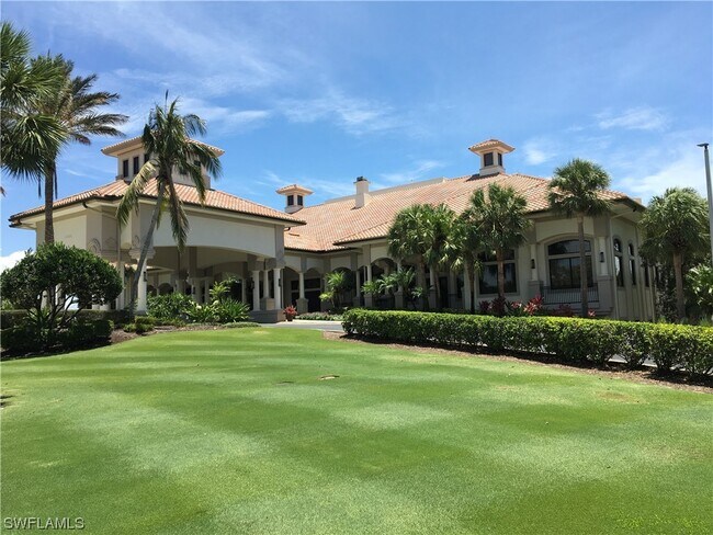 Building Photo - 20201 Burnside Pl