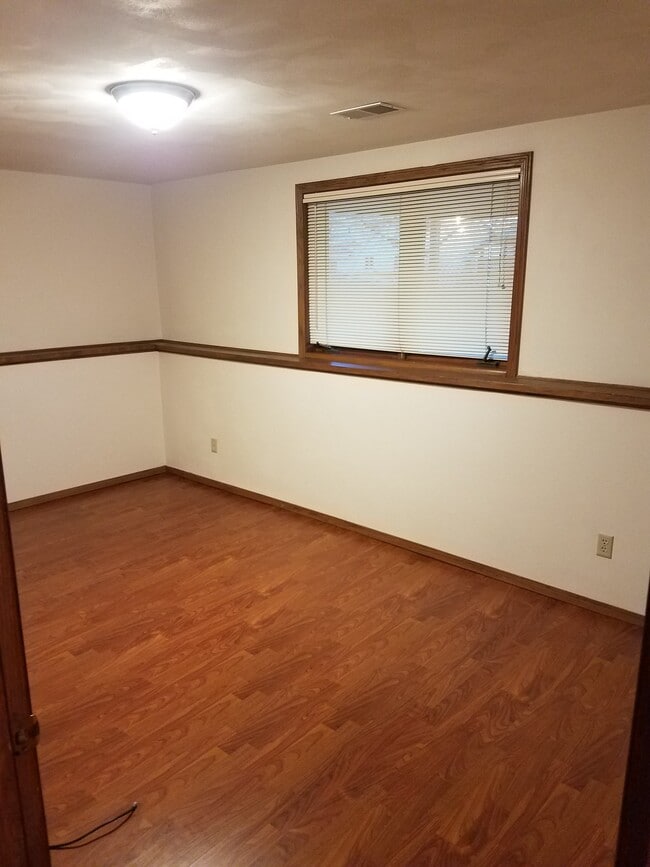 Building Photo - 2220-2 Skylark Dr