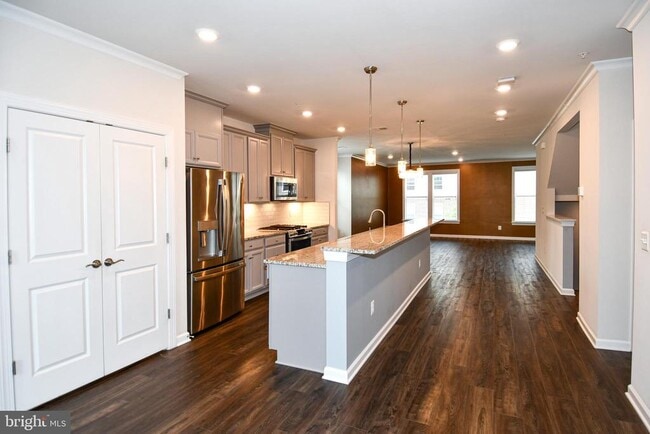 Building Photo - 20739 Heron Landing Dr