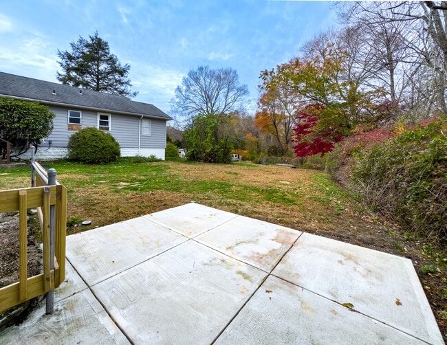 Building Photo - 1814 Newfield Ave