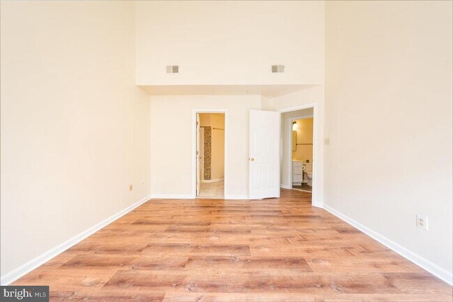 Building Photo - 12121 Amber Ridge Cir