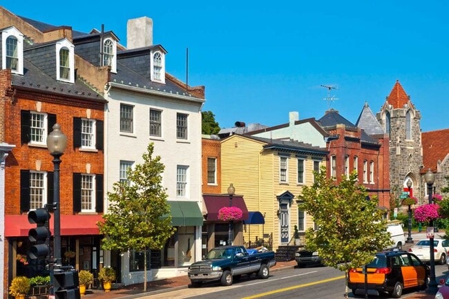 Building Photo - Historic Georgetown Sunny 2 Bedroom 1.5 Ba...