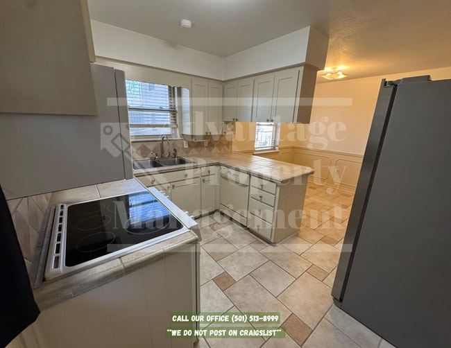 Building Photo - 821 Silver Hill Rd