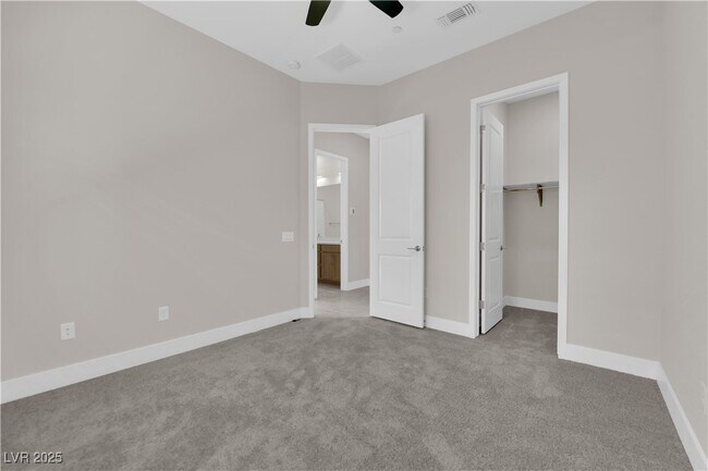 Building Photo - 11032 Rolling Vista Dr