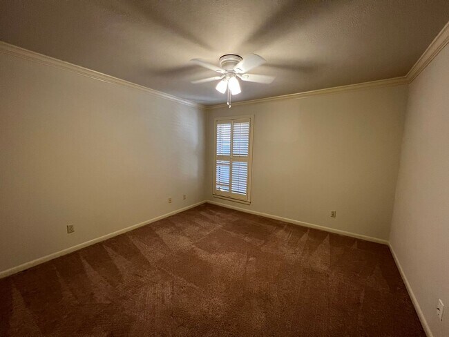 Building Photo - Spacious 2 Bedroom 2 Bath Condo in Alamo H...