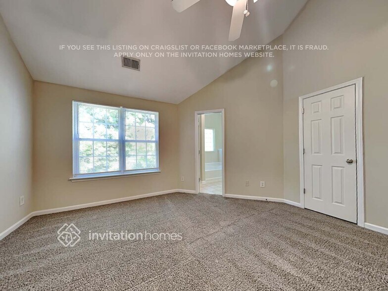 Building Photo - 7107 Fox Point Dr