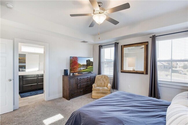 Building Photo - 7500 Burnham Pl