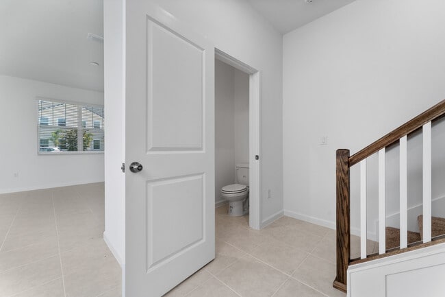 Building Photo - 9839 Walkway Dr