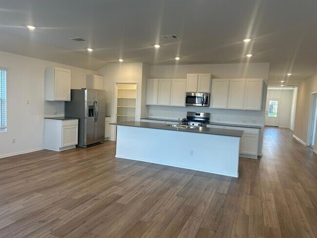 Building Photo - 4116 Home Pl Rd