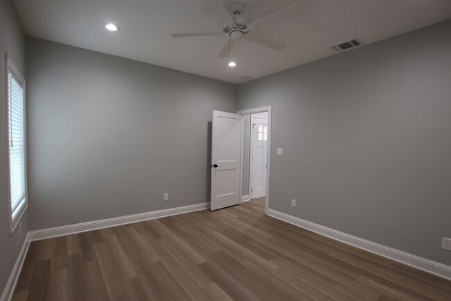 Building Photo - Coming Soon! 3 Bed 2 Bath Town Home in Tyler, Tx!