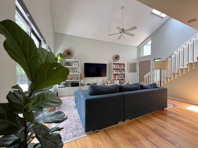 Building Photo - Beautiful 3 Bed/3 Bath in North Boulder Available 7/6