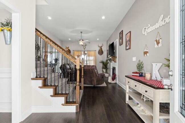Building Photo - 784 Crestone Ln