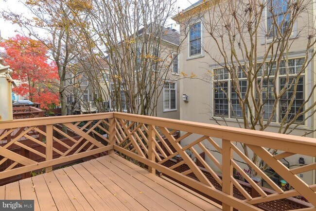 Building Photo - 4912 Waple Ln