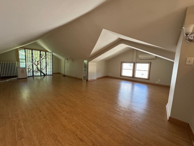 Building Photo - 2096 Randolph Ave