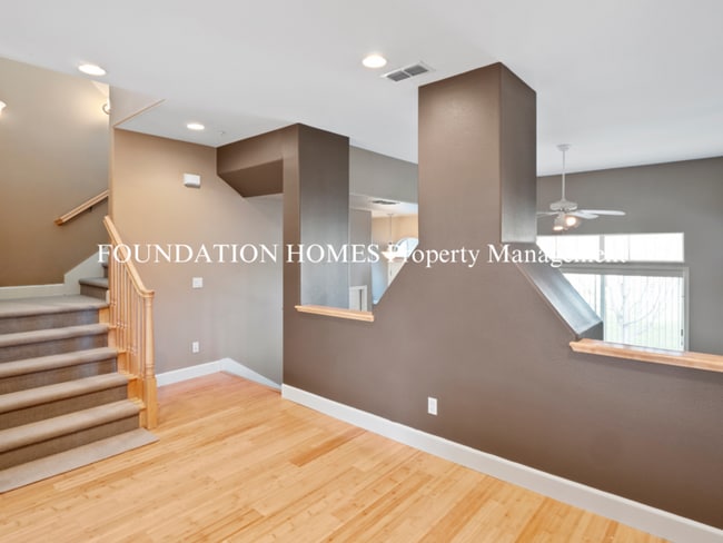 Building Photo - 33 Ranch Dr