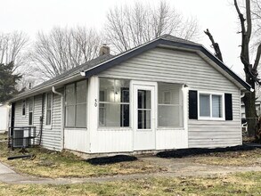 Building Photo - Warren Township 3BR Home!
