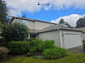 Building Photo - Expansive 2-Story Boulevard Heights Home Offering 4 Bedrooms and a Private-Entry Office/Bonus Suite