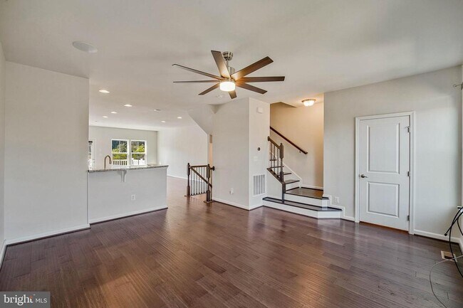 Building Photo - 10711 Hinton Wy