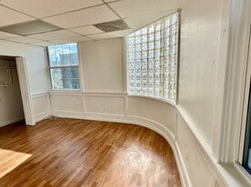 Building Photo - 353 High St