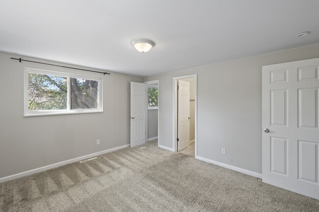 Building Photo - 1033 Turley Dr