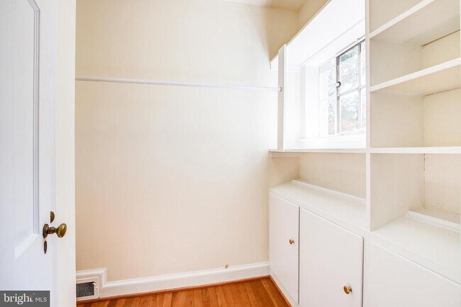 Building Photo - 4721 Yuma St NW