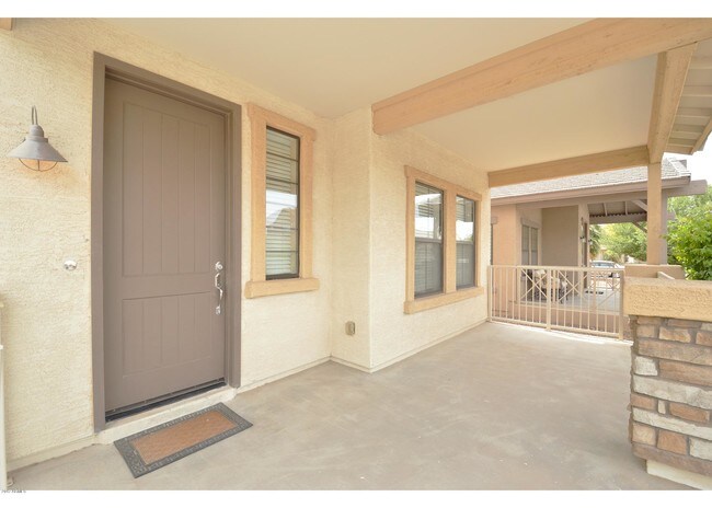 Building Photo - 1421 W Pelican Ct