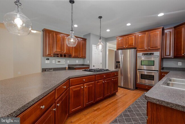 Building Photo - 105 Ticonderoga Dr