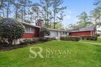 Building Photo - Enjoy one-level living in this 3 bedroom, 2 bathroom ranch-style home