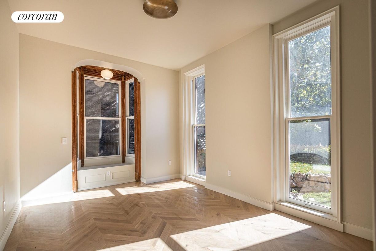 Building Photo - 1450 Pacific St